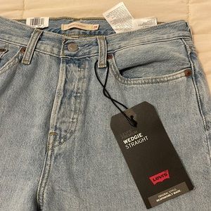 New Levi wedge straight jean